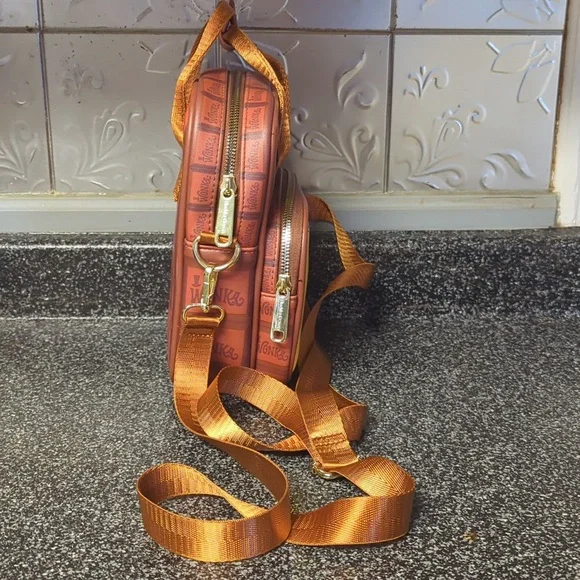 Willy Wonka And The Chocolate Factory Golden Ticket Bag - Picture 11 of 11